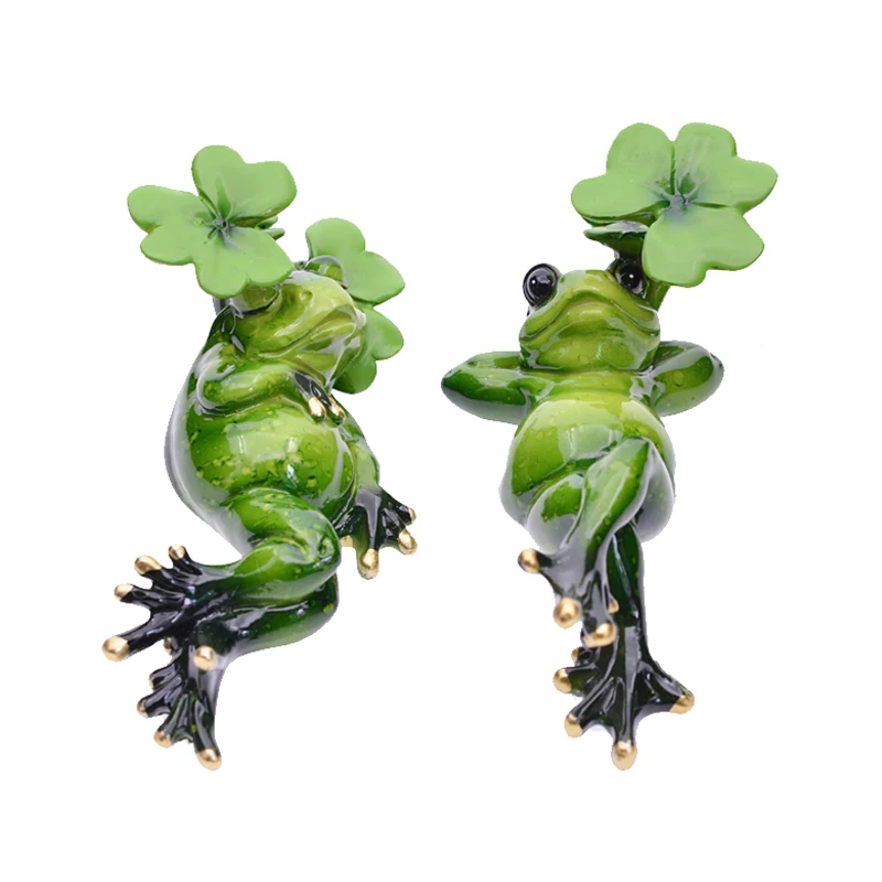 

FROGGOGO 2Pcs/Set In The Cool Fleshy Lovers Resin Frog Room Decor Nordic Animal Figurines for Interior Decoration Accessories