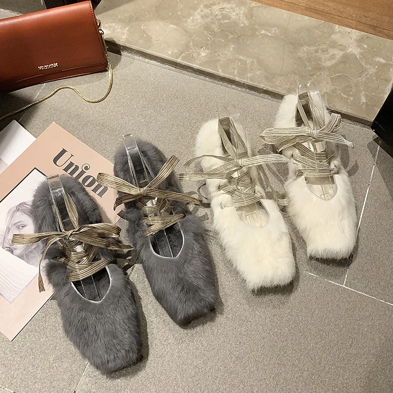 Балетки на плоской подошве с квадратным носком и перекрестной шнуровкой меху