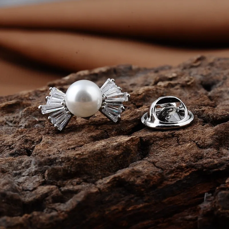 Классические Элегантные Броши серебряного цвета в форме банта с фианитом для