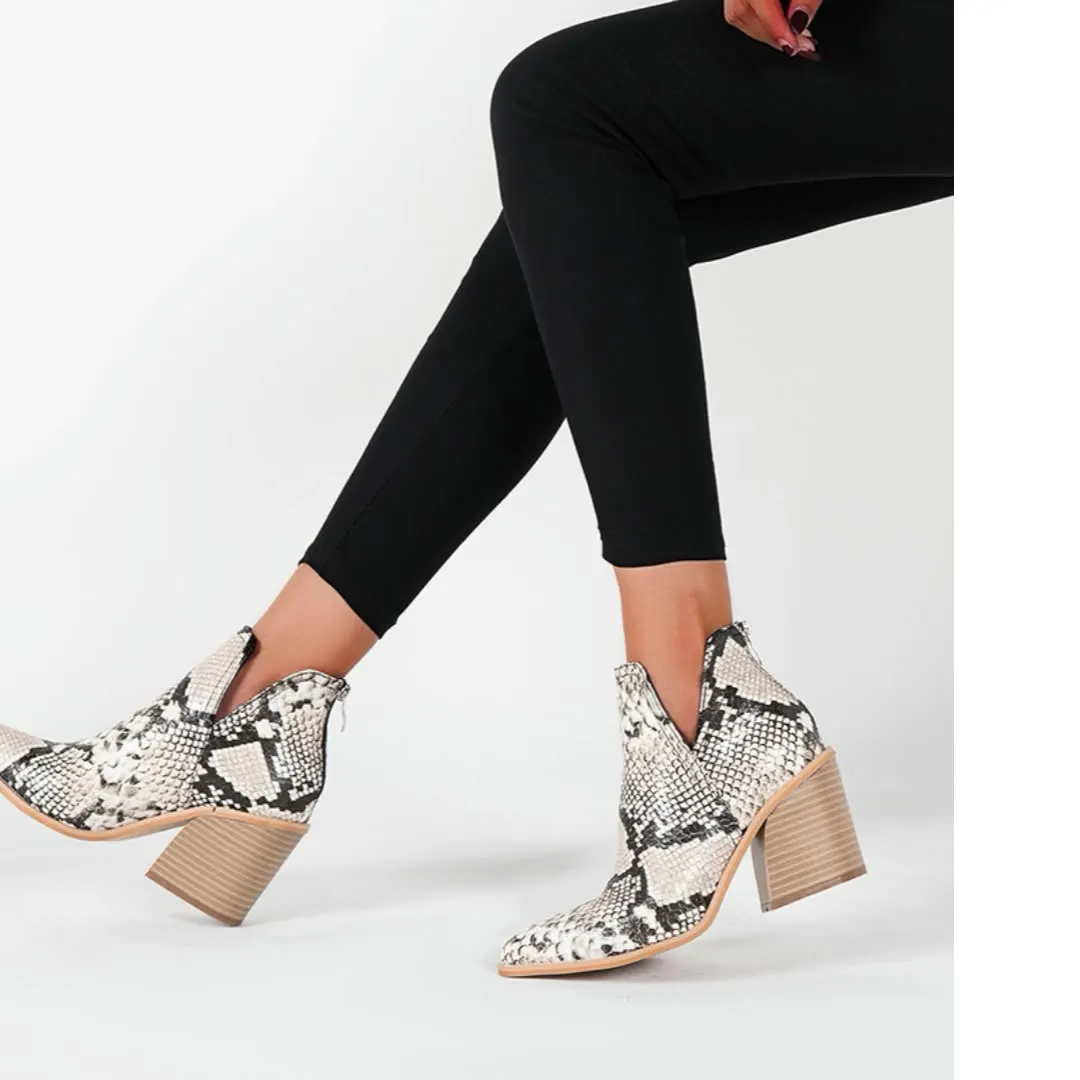 

Женские резиновые ботинки, Осенняя обувь, роскошные дизайнерские ботинки на молнии, женские резиновые ботильоны с острым носком на высоком ...