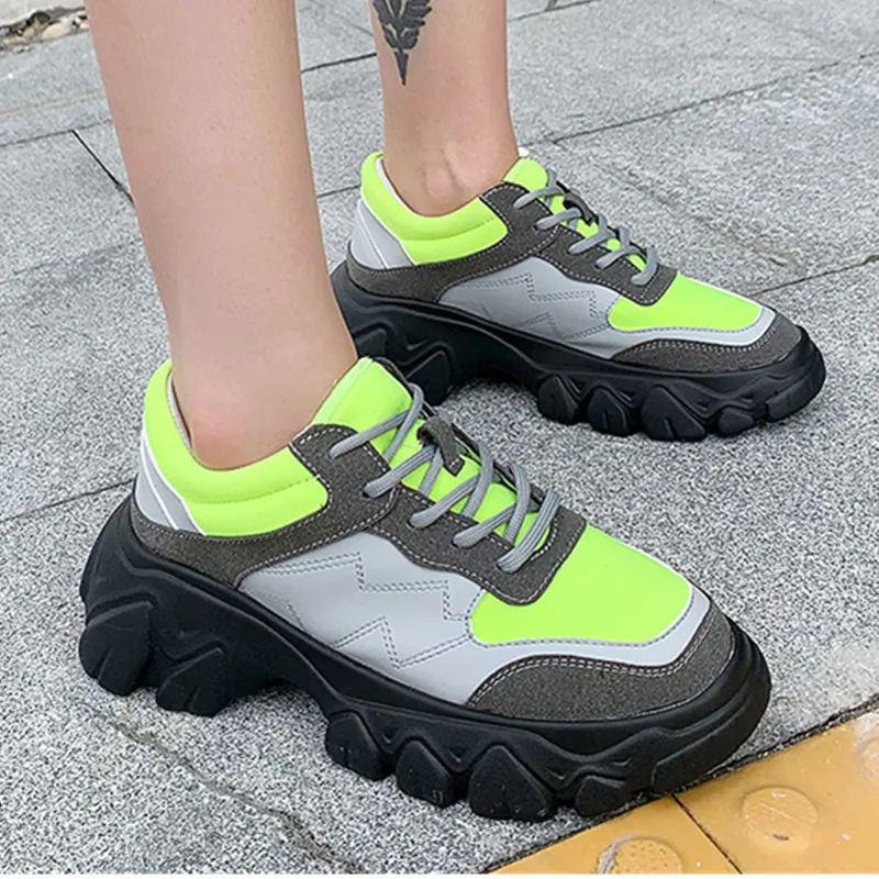 Женские кроссовки зеленого цвета модная женская обувь на платформе из мягкого