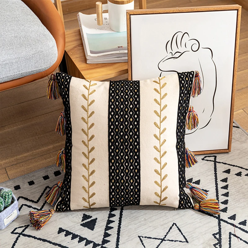 

2021 Bohemia Ethnic Embroidery Cushion Cover 45X45/30X50cm Color Tufted kussenhoes Cojines Sofa Bed Decorativos Pillowcase
