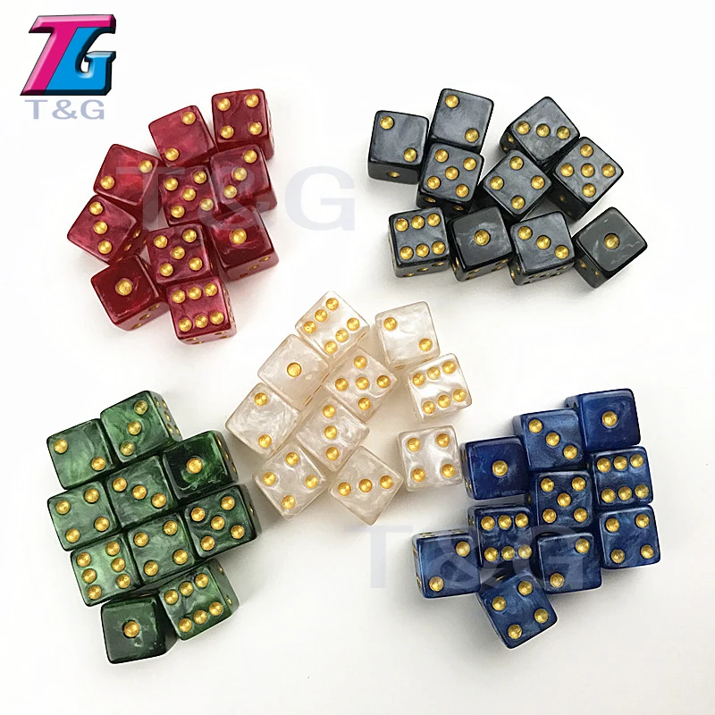 Высококачественные игральные кости d6 с мраморным эффектом и золотыми точками 10