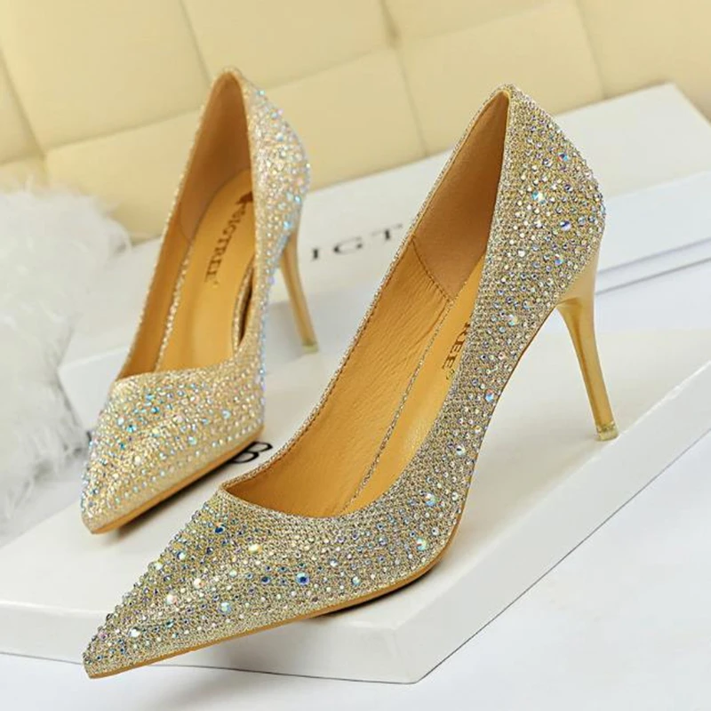 Туфли-лодочки женские на высоком тонком каблуке заостренный носок Хрустальная