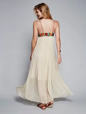 

Top Halter Flower Embroidey Spaghetti Strap Dress high quality