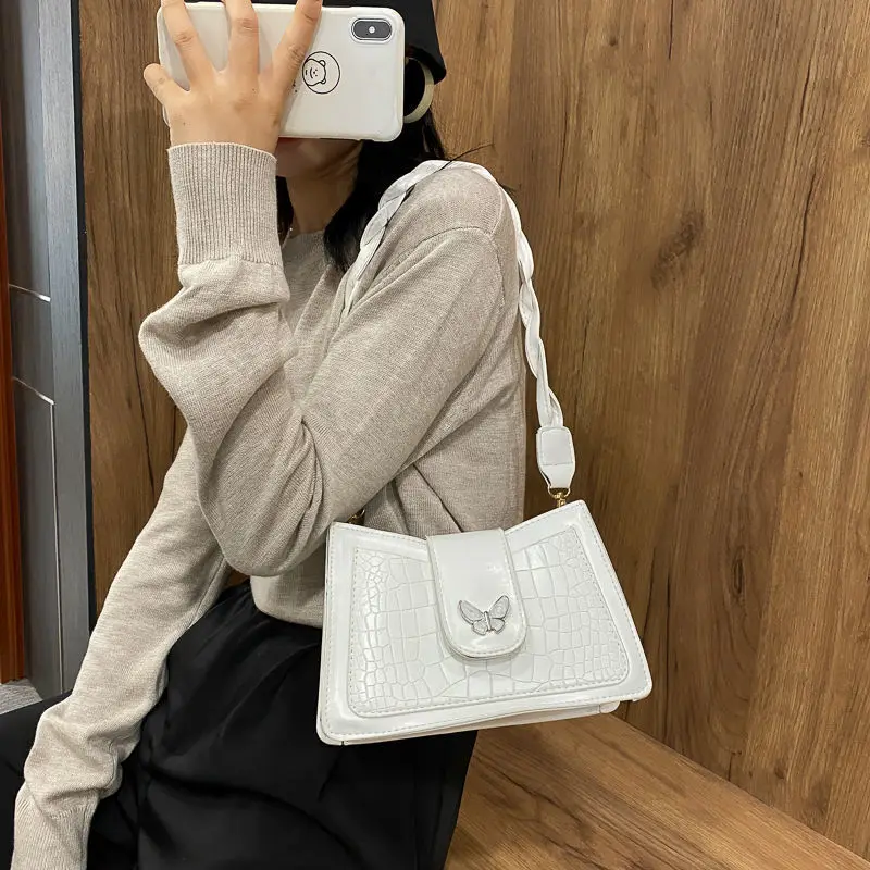 

2020 new style mini handbag ladies fashion small bag simple style shoulder bag retro shoulder strap messenger bag
