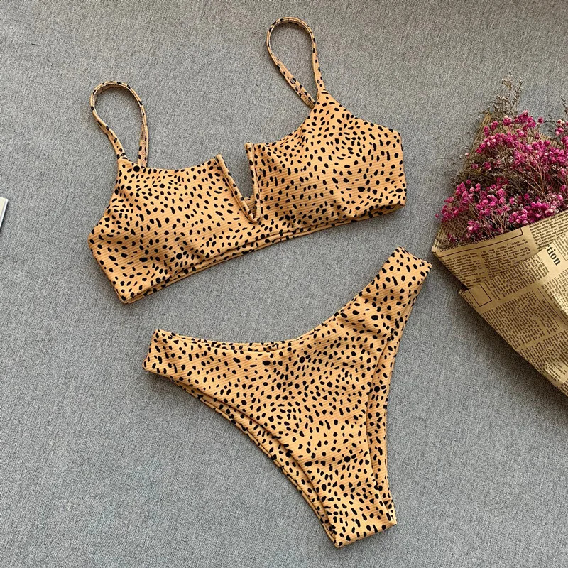 

New Leopard Print Bikini Knotted Ladies Swimsuit Two-Piece Set European American Sexy Halter Swimwear Beach Leisure Vacation