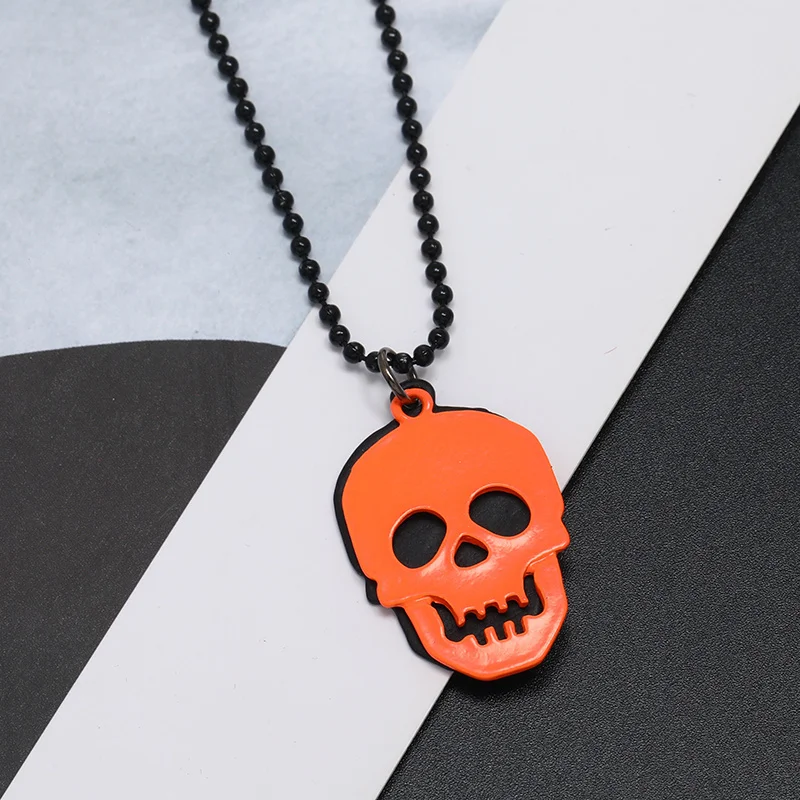 

Luminous Alloy Skull Ghost Head Pendant Necklace For Women Men Hip Hop Punk Jewelry Long Chain Necklace Party Gift