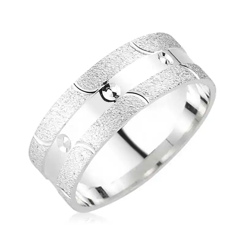 

Серебряное обручальное кольцо в горошек Silverlina