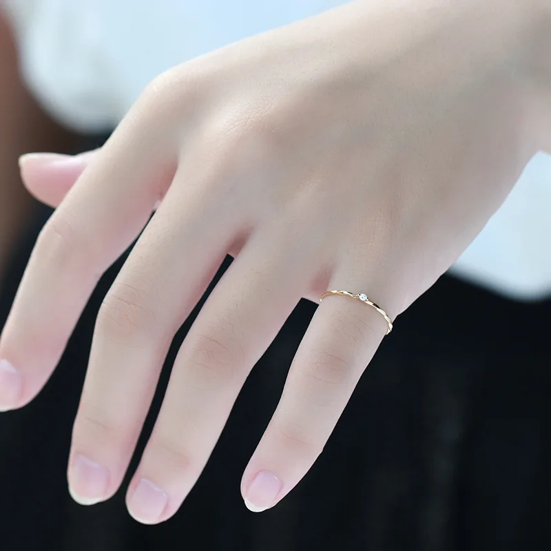 Изящные однотонные кольца из натурального желтого золота 9 карат с кристаллами