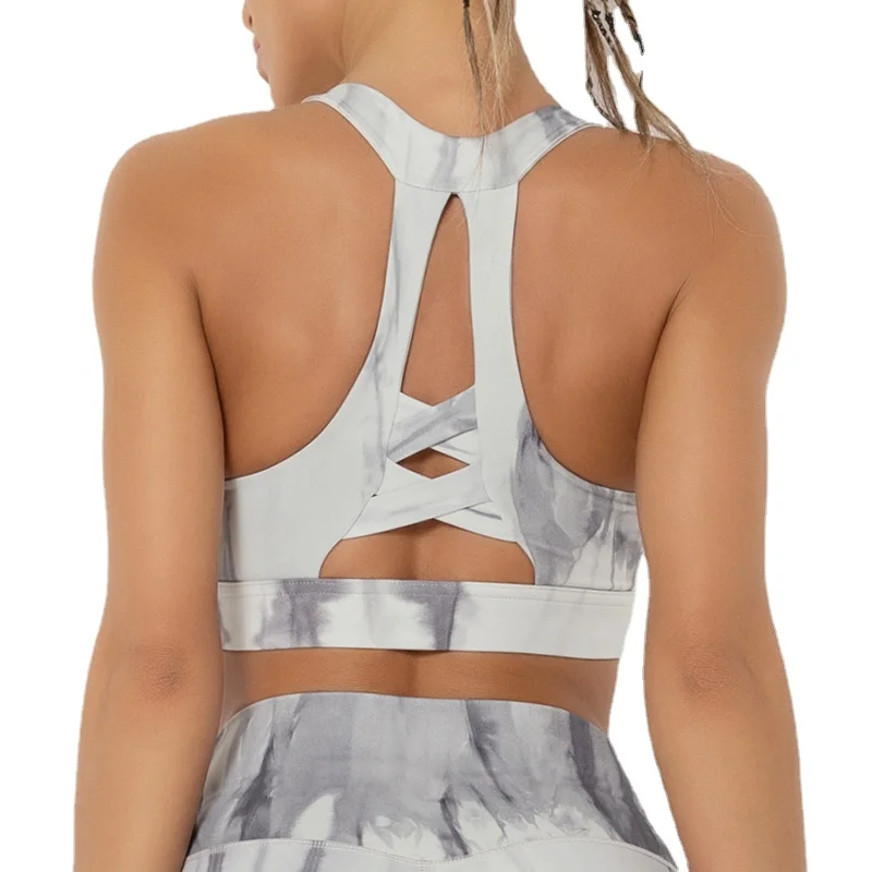 

HaleyChan Sports Bra for Women, Criss-Cross Back Padded Strappy Workout GYM Bras Medium Support Yoga Bra Ropa Interior Femenina