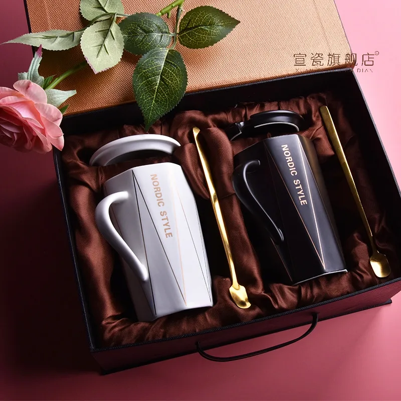 

Couple Vintage Mugs Gift Box Ceramic European Style Lid Spoon Creative Home Big Mugs Reusable Kubek Do Kawy Coffee Cup DG50M