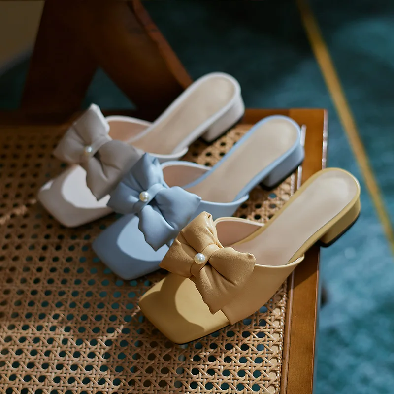 

Women Slipper Genuine Leather Fashion bowties Summer Thick low Heels Pumps For Women Dancing Party Women Sandals