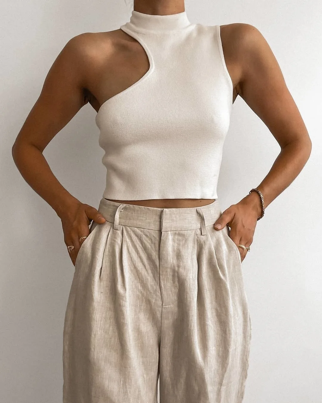 

ZAR Women 2021 Fashion Irregular Off-the-Shoulder Vest Knitted Thin Solid Color Base Shirt Temperament Top Streetwear