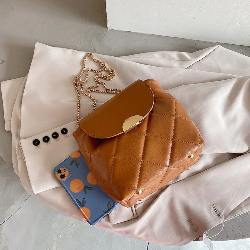 

Diamond Lattice Shoulder Bags For Women 2020 Luxury Leather Bucket Bags Flip Chain Messenger Bag Black Lady Sling Bag Sacs Cacbs