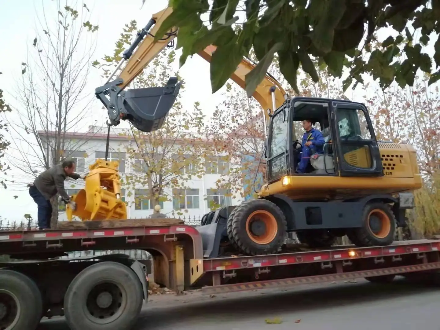 

Haohong brand cheap 15 ton wheel excavator for sale