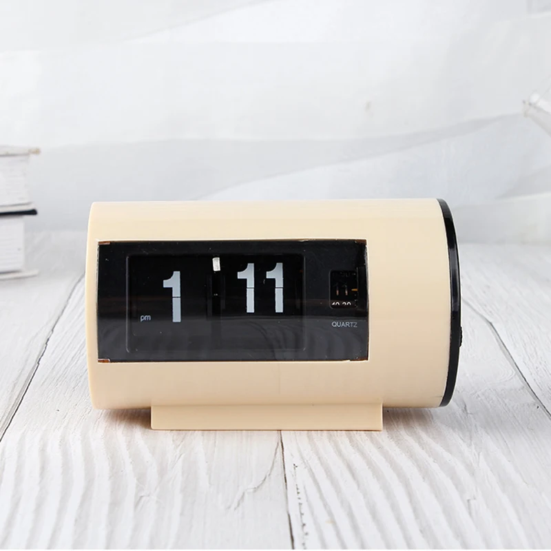 

Retro Table Alarm Clock Auto Flip Desk Clock 12 Hours AM/ PM Format Display Timepiece Desk Clock Flip Page Turning Clocks