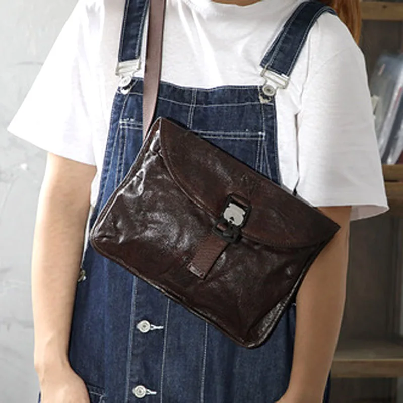 

Original new retro locomotive chest bag first layer cowhide handmade men's messenger bag casual all-match thin bag