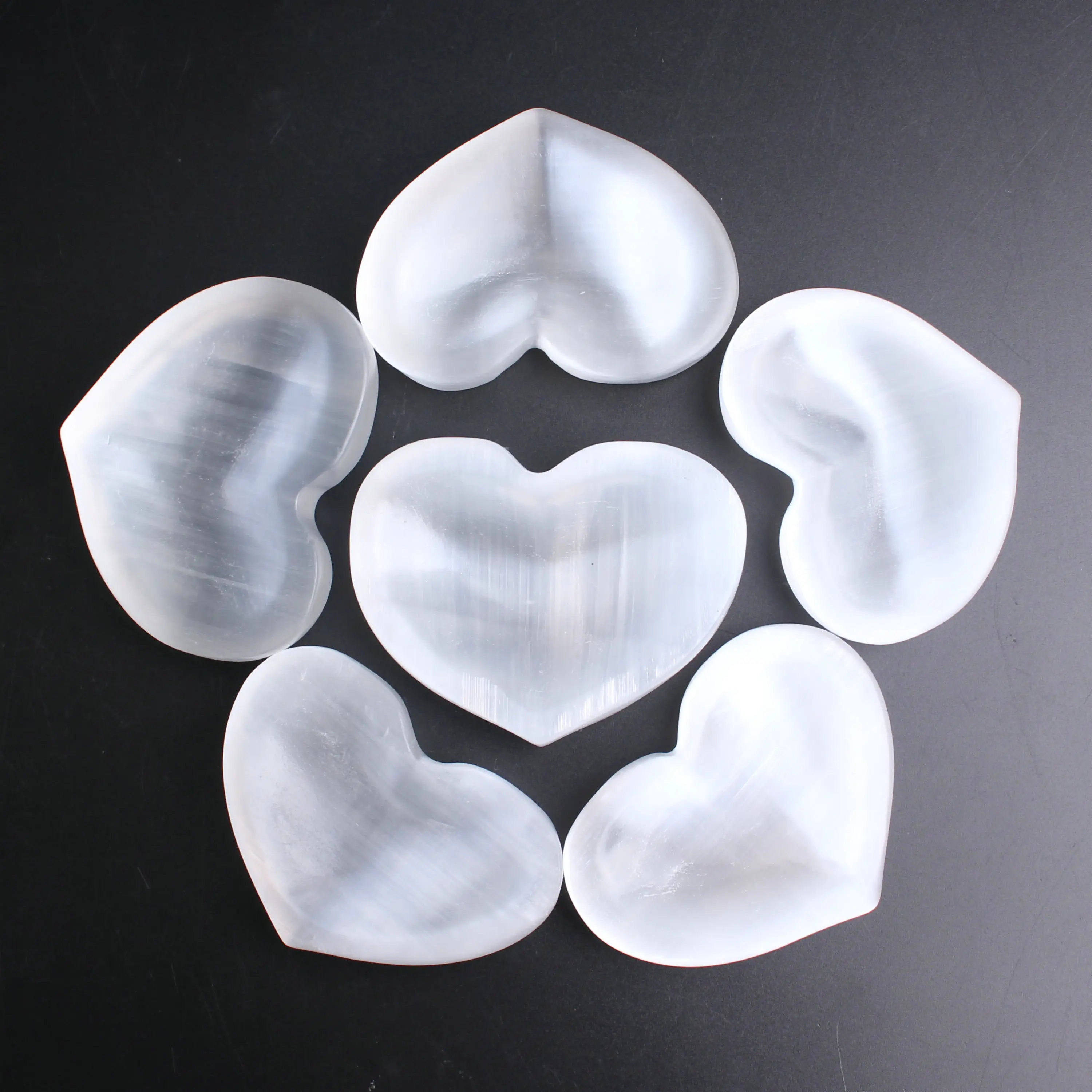 Оптовая продажа селенит в форме сердца любовь ароматерапия контейнер Луна