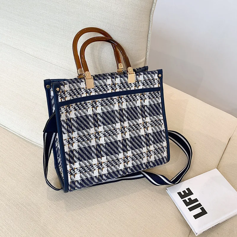 

2021 Women's Canvas Tote Bag Large Check Zipper Large Space Handbag Underarm Bag Luxury High Quality Shoulder Messenger Bag
