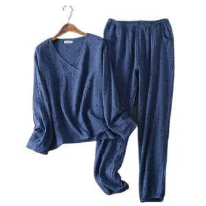 Пижама женская хлопковая с длинным рукавом и V-образным вырезом