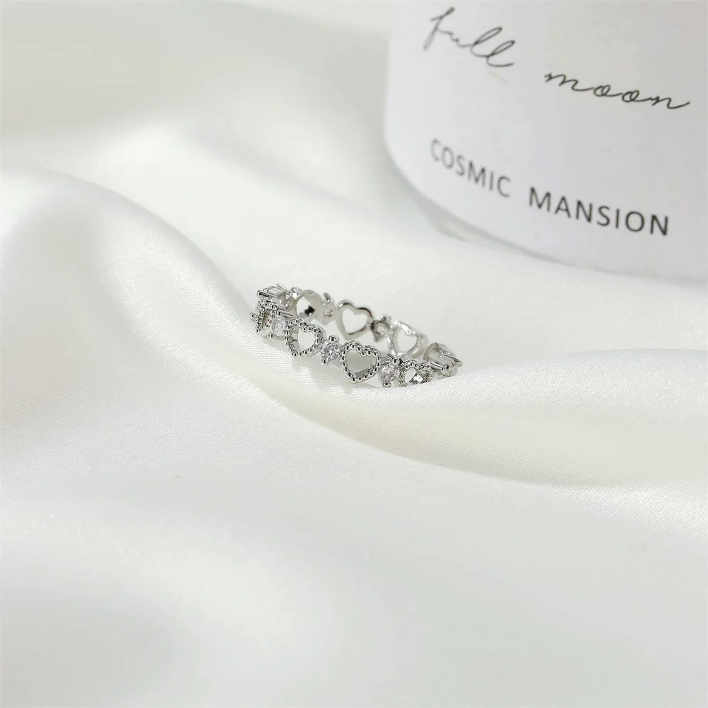 

Korean Hollow Heart-shaped Rings for Women Love Sweet Gold Silver Colour Wide Ring for Teens Fashion Jewelry Wedding Gift