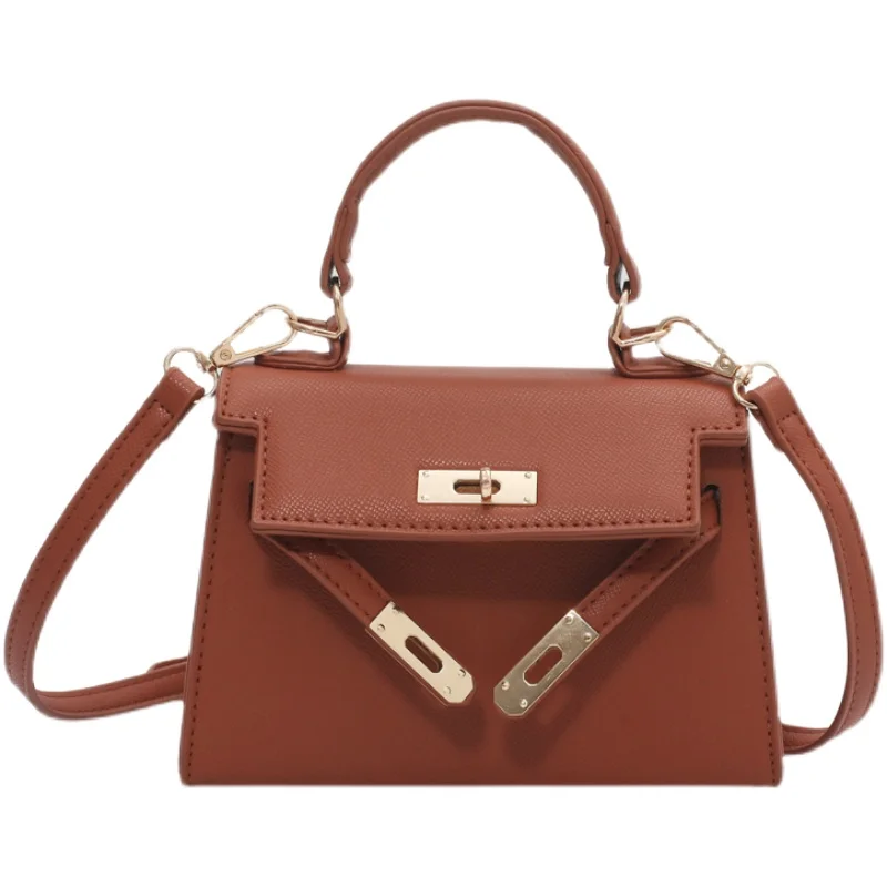

Small Kelly bag 2021 new European and American fashion handbag beautiful stiletto one-shoulder flip tide bag