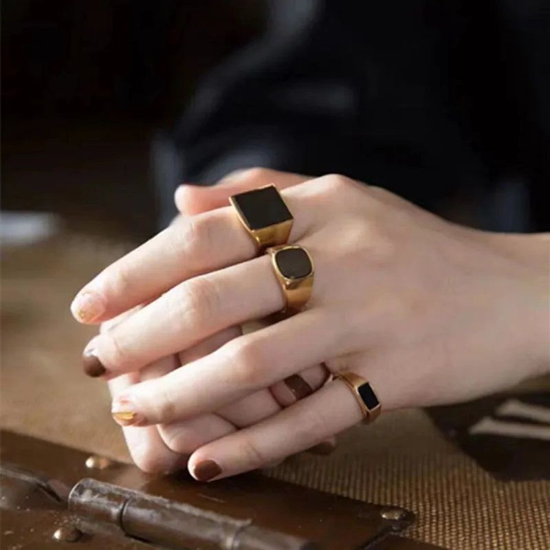 

HANGZHI 2020 New Cool Simple Vintage Punk Rock Black Geometric Square Smooth Metal Ring for Women And Men Party Jewelry Gifts