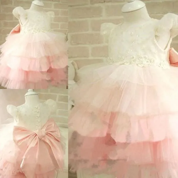 

Красивые Белые и розовые платья для маленьких девочек на день рождения с рукавами-крылышками и большим бантом для девочек наряды для торжес...