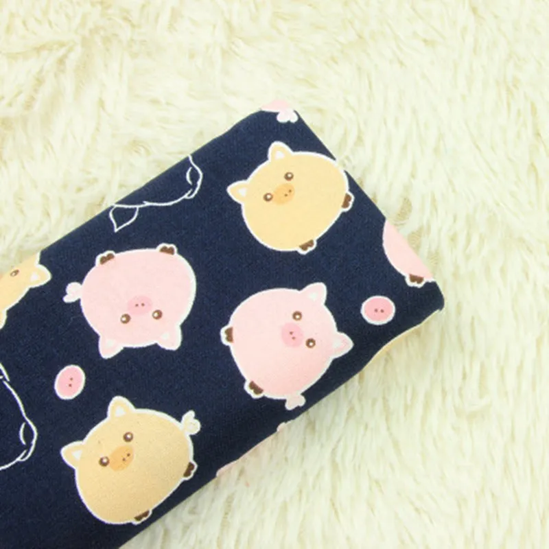 Импортная плотная 100% хлопчатобумажная ткань с рисунком маленькой свиньи ручная