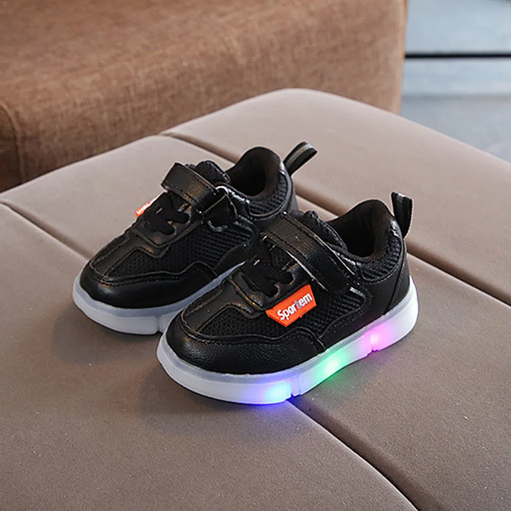 New Children Luminous Shoes Boys Girls Sport Running Shoes Baby Flashing Lights Fashion Sneakers Toddler Little Kid LED Sneakers