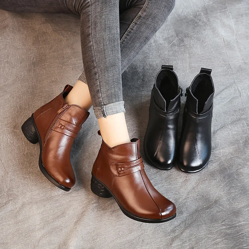 

Autumn Winter Women Boots Genuine Leather Thick Heels Ankle Boots For Women Shoes Retro Embossed Warm Zipper Short Boots 2020