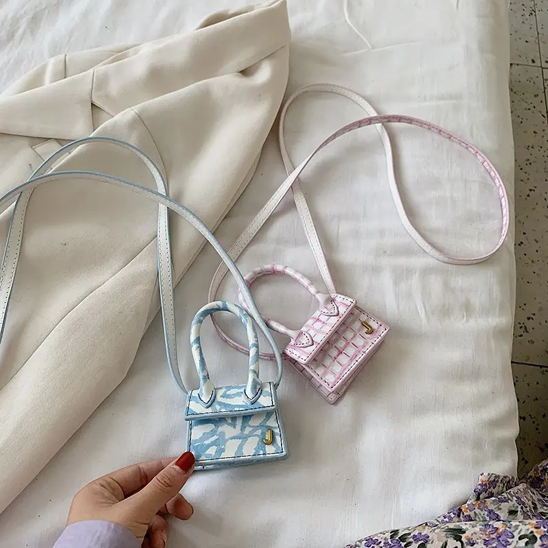 

Famous Brand Jacquemus 2021 Women New Desige Shoulder Bag Ins Net Red Fashion Mini Handbag Messenger Bag Ladies Pu Leather Tote