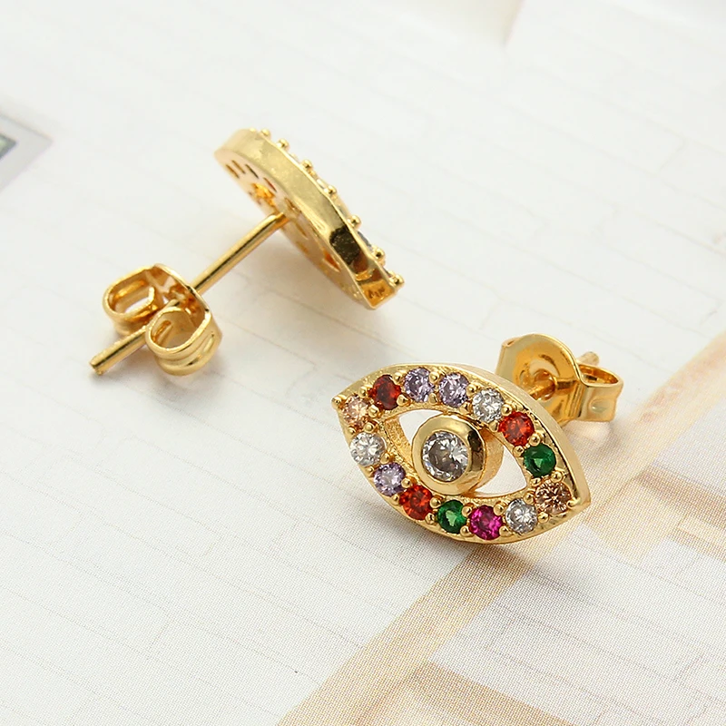 Разнообразные серьги-гвоздики с фианитами радужные золотые лебеди буквы бабочки