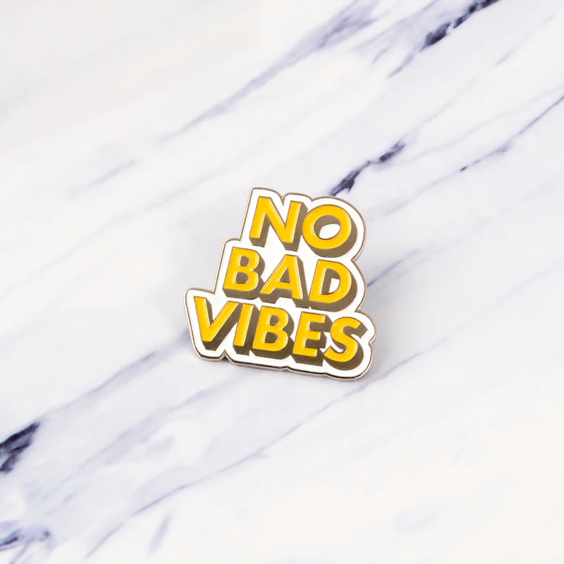 No bad vibes Enamel Pin Yellow letters Brooches Fashion Quote Metal Brooch Good Pins Badge Gift for Women Men Best Friends | Украшения и