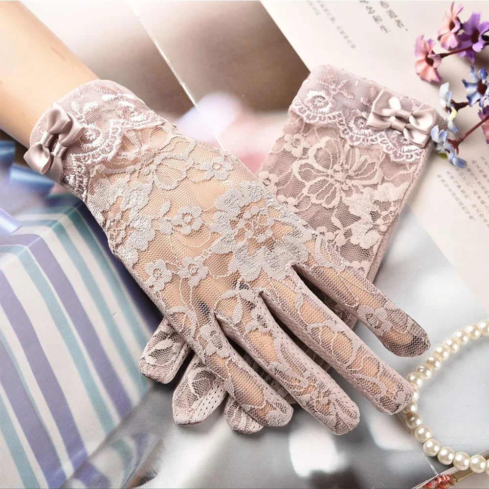 

1 pair Spring Summer Ladies Non-slip Gloves Lace Finger Gloves Outdoor Bow Gloves Touch Screen Sunscreen Gloves