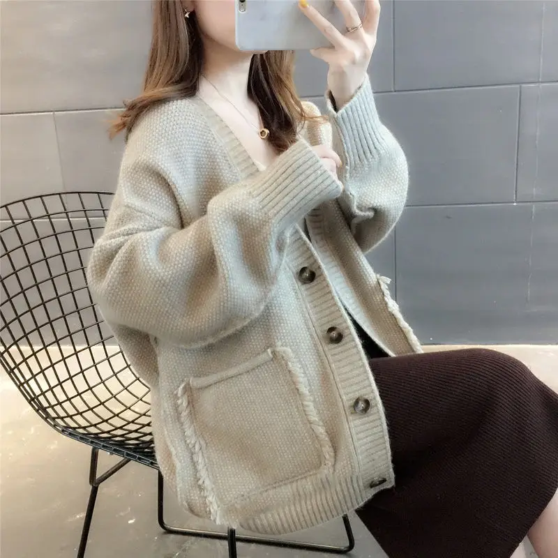 

Autumn/winter Sweater Coat Women 2022 New Casual Western Solid Color Long-sleeved Knitted Cardigan V-neck Loose Pocket Top