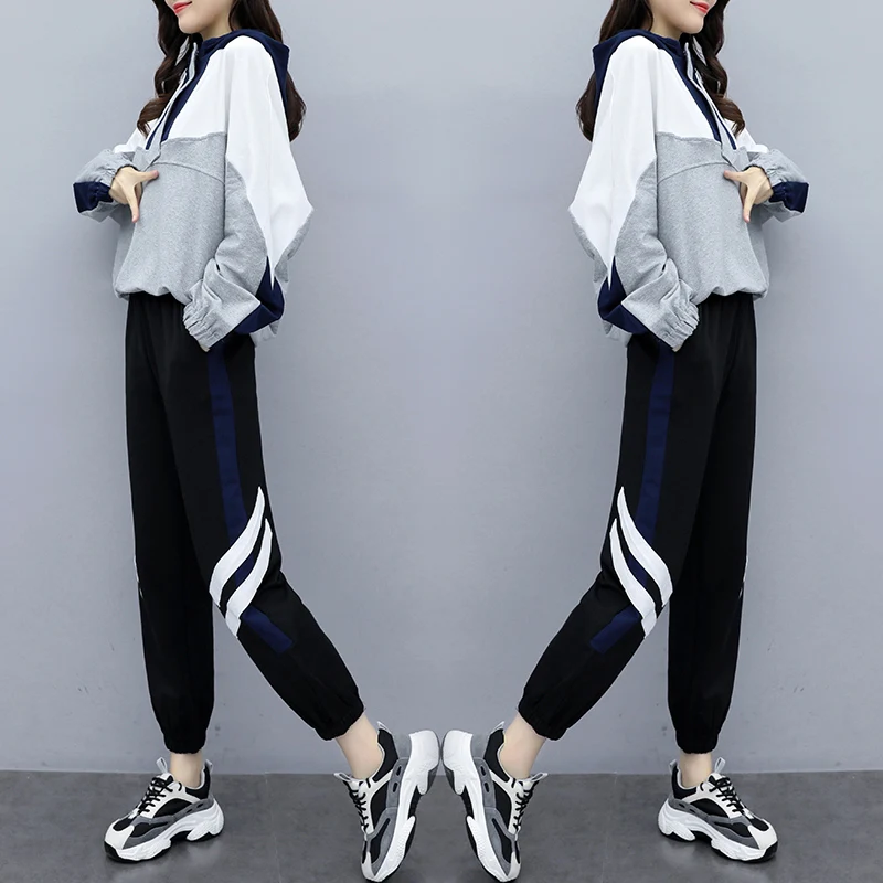 Осенне зимний комплект из двух предметов топы с капюшоном и брюки подходящие