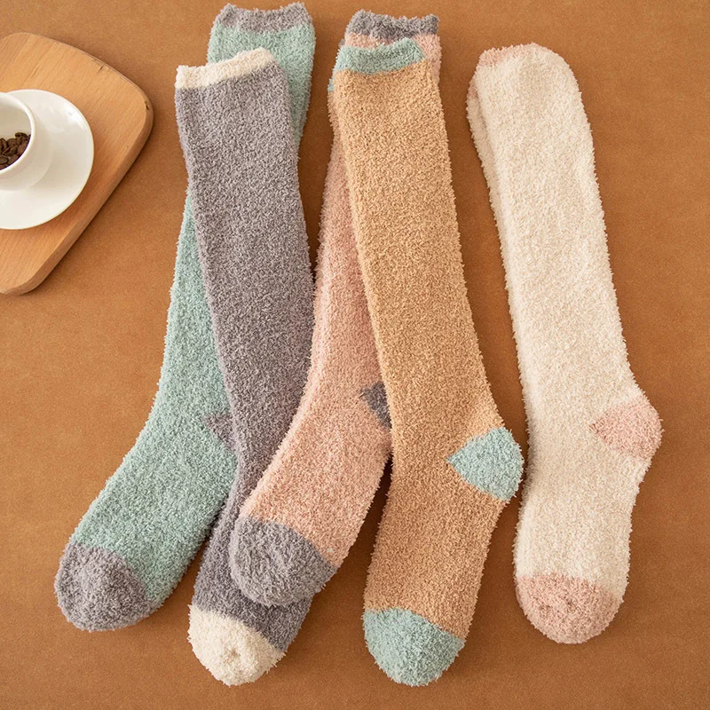 

2021 New Coral Fleece Long Tube Calf Socks Women Winter Thickened Warmth Home Sleep Socks Simple Candy Color Student Comfort