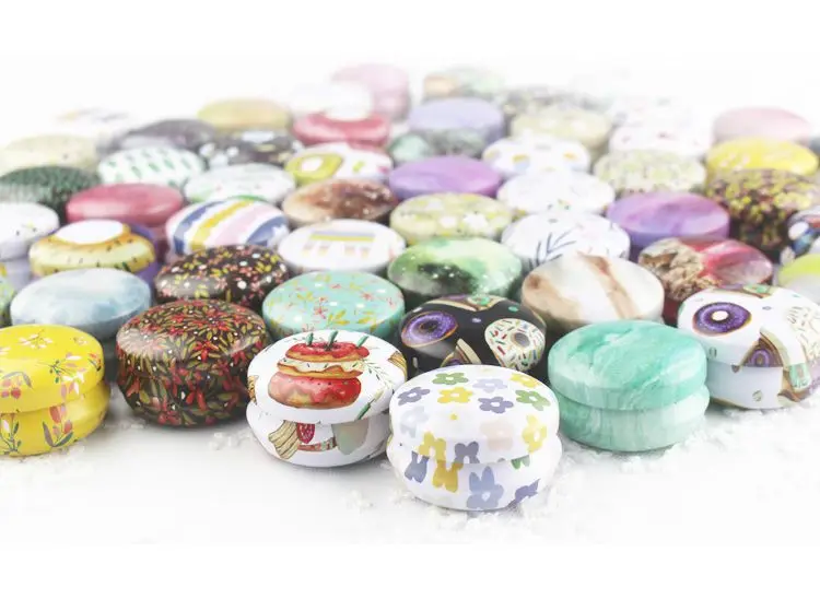 Розовый чайный горшок жестяная коробка маленький свежий домашний сад