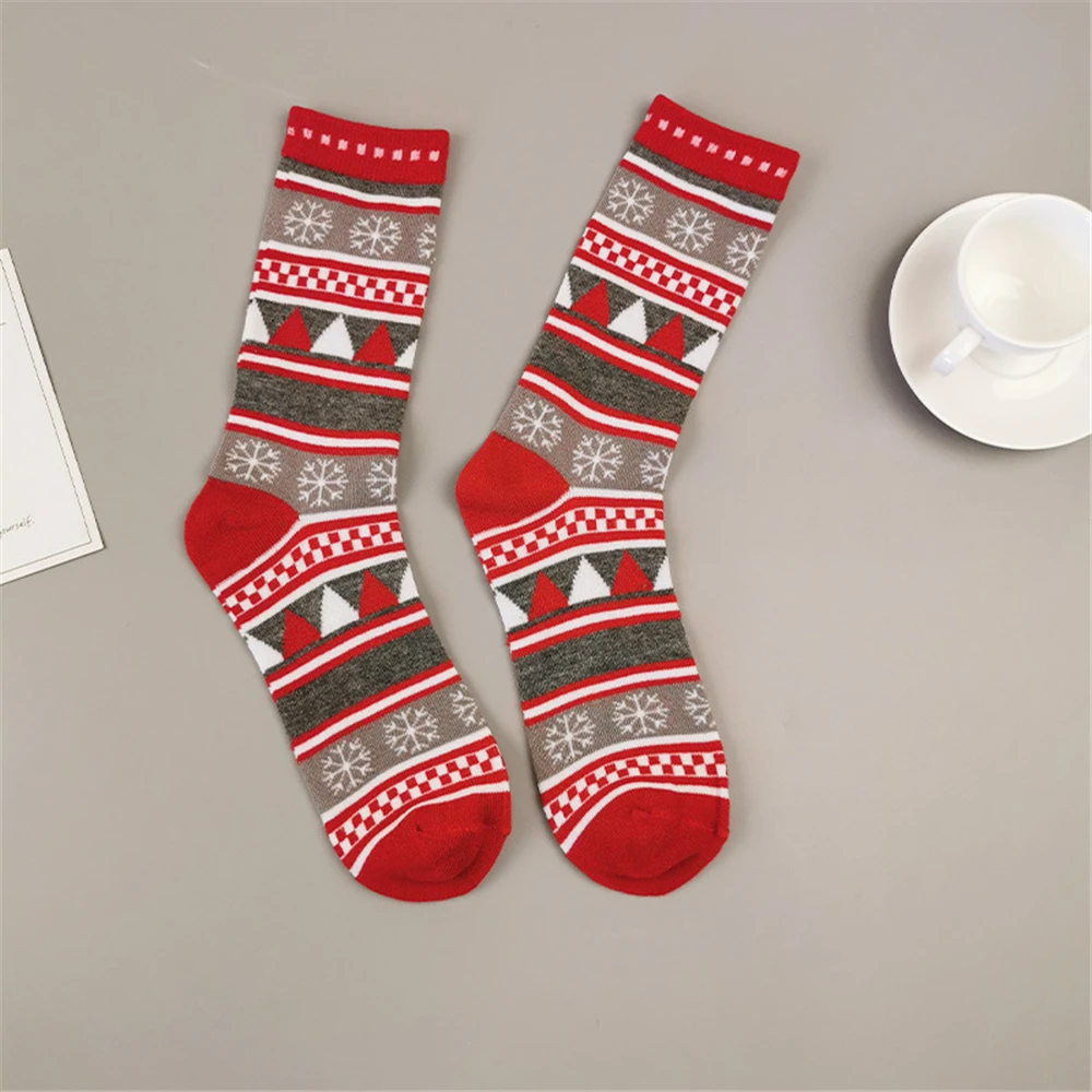 

Women's Cotton Socks Fashion Funny Christmas Gift Socks Six Colors Elk Woman Socks Men 2020 Unisex Santa Stockings Cute Cartoon
