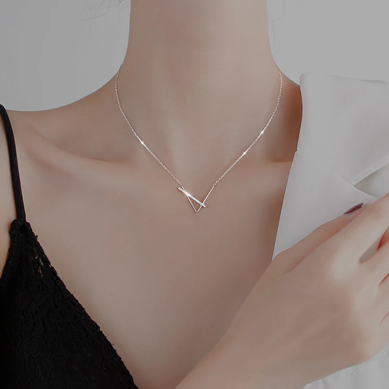 

Angfairy 925 Sterling Silver V-Shaped Geometric Necklace For Women Simple Clavicle Chain Necklace Gifts