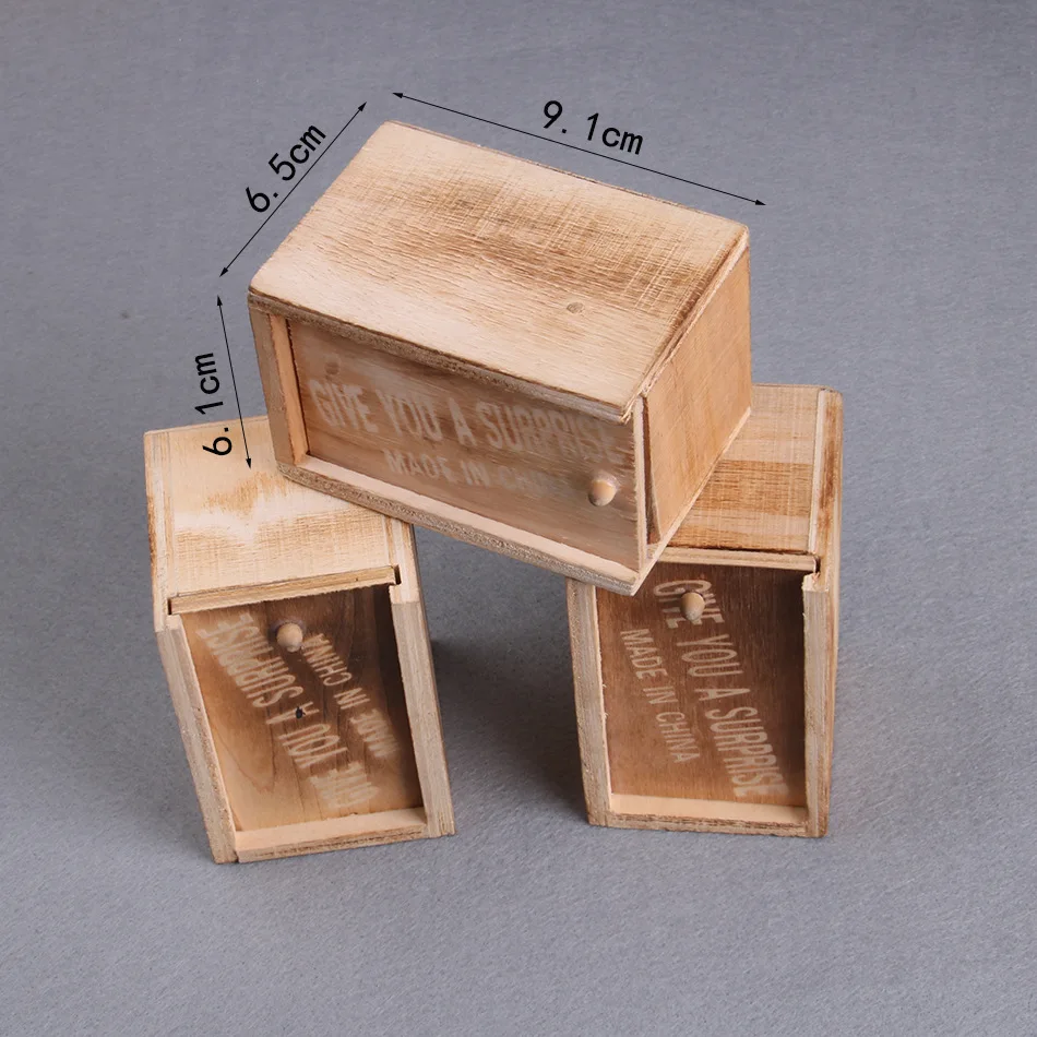 

Prank Spider Wooden Scare Box Trick Play Joke Lifelike Surprise April Fools' Day Funny Novelty Toys Gags Practical Gifts