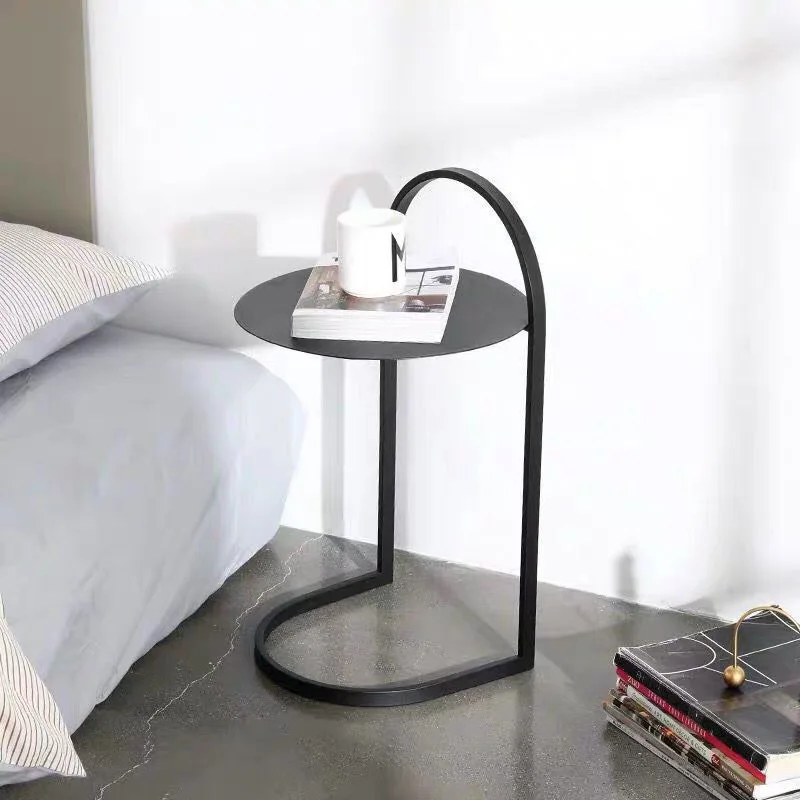 Металлический приставной столик журнальный | Мебель