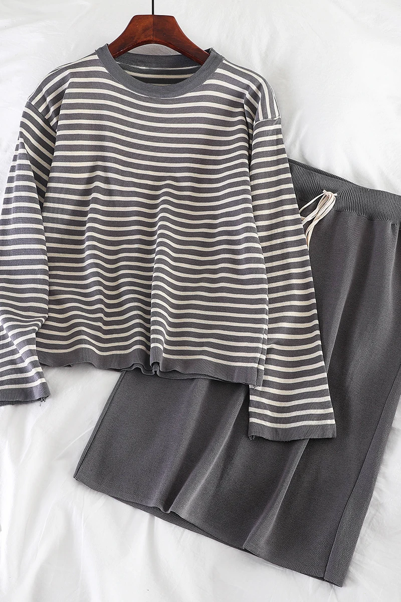 

Autumn Casual Skirt Suit Women Simple striped Loose thin knit Sweater + elastic waist straight Skirt casual two-piece Female