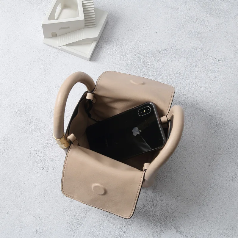 

Hand-held Clamshell Dumpling Leather Bucket Bag Bags Handbags Women's Bags New 2021 Summer Diagonal Bag Fashion