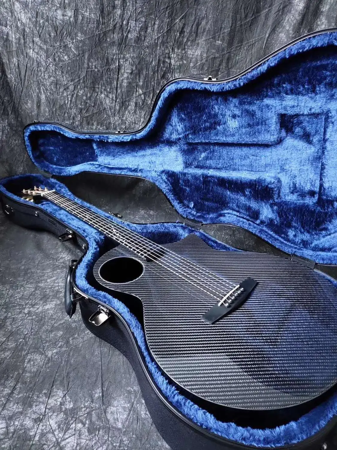 Enya Guitar X4 41” Carbon Fiber AcousticPlus Cutaway Package with Hard Case Leather Strap | Спорт и развлечения