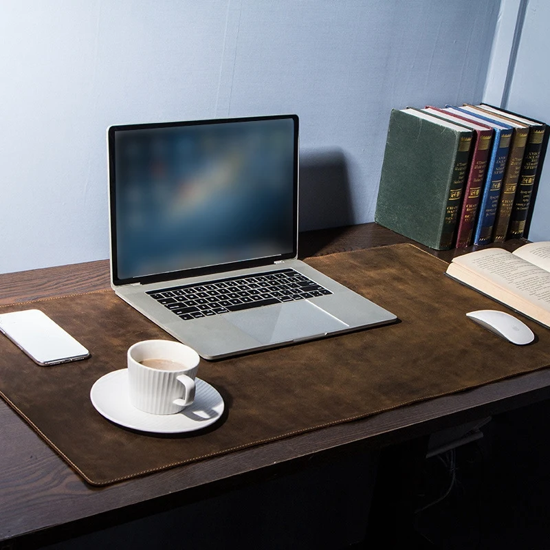 

Mouse Pad, Retro Large Non-Slip Desktop Computer Desk Leather Pad Suitable for Laptops and Desktop Computers