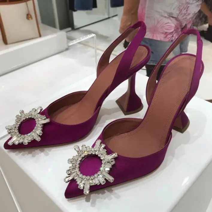 Purple Индивидуальные прозрачные сандалии с пряжками и круглым носком; Mujer; коллекция года; Роскошные атласные женские сандалии на высоком каблуке с острым носком и ремешком сзади - Цвет: Purple