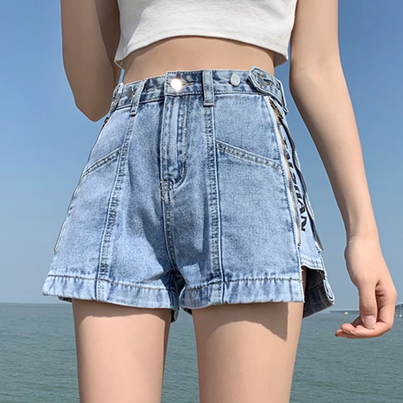 

Zoki Blue Denim Shorts Female Zipper Print Letter Loose Boyfriend Jeans Causal Pockets Streetwear Korean Summer Fashion New 2021